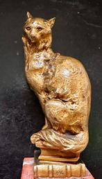 Kat in vuurverguld brons, ca 1925. Th.Cartier. H ca. 6,5 cm, Ophalen of Verzenden