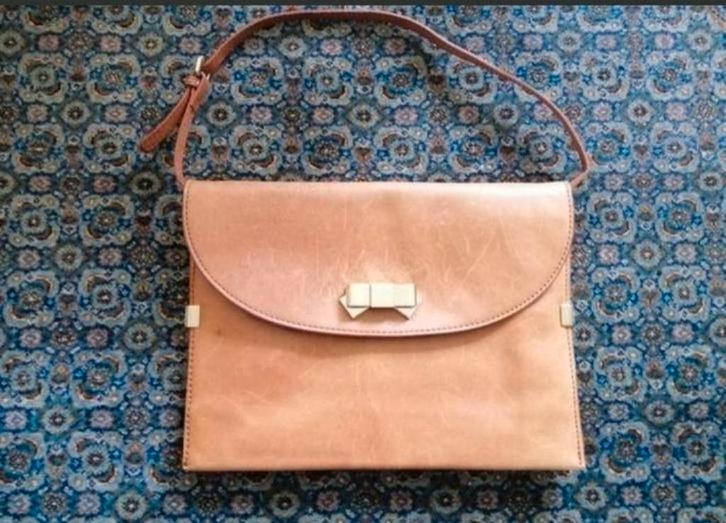 Uterqüe cognackleurige leren schoudertas/clutch 23x31 cm, Sieraden, Tassen en Uiterlijk, Tassen | Damestassen, Zo goed als nieuw