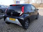 Toyota Aygo 1.0 VVT-i x-joy LMV | CAMERA | CLIMA | BT-TEL, Auto's, Voorwielaandrijving, Start-stop-systeem, Stof, Gebruikt
