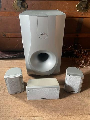 Akai Surround Sound Systeem beschikbaar voor biedingen