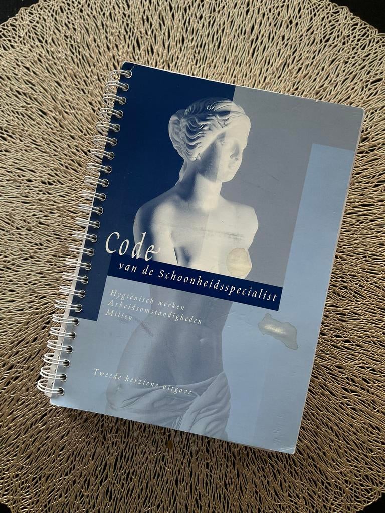 Leerboek Code van de Schoonheidsspecialist 2e druk, Boeken, Verzenden, Gelezen, Niet van toepassing