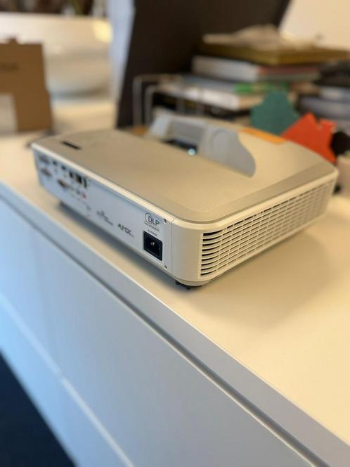 Christie Captiva DWU500S projector short throw, Audio, Tv en Foto, Beamers, Zo goed als nieuw, Ophalen