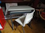 Schooltafeltjes, vintage met bijbehorende stoelen, Ophalen, Gebruikt, Stoel(en)