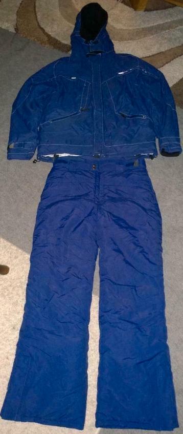 Skipak yellow club maat L kleur donker blauw

 beschikbaar voor biedingen