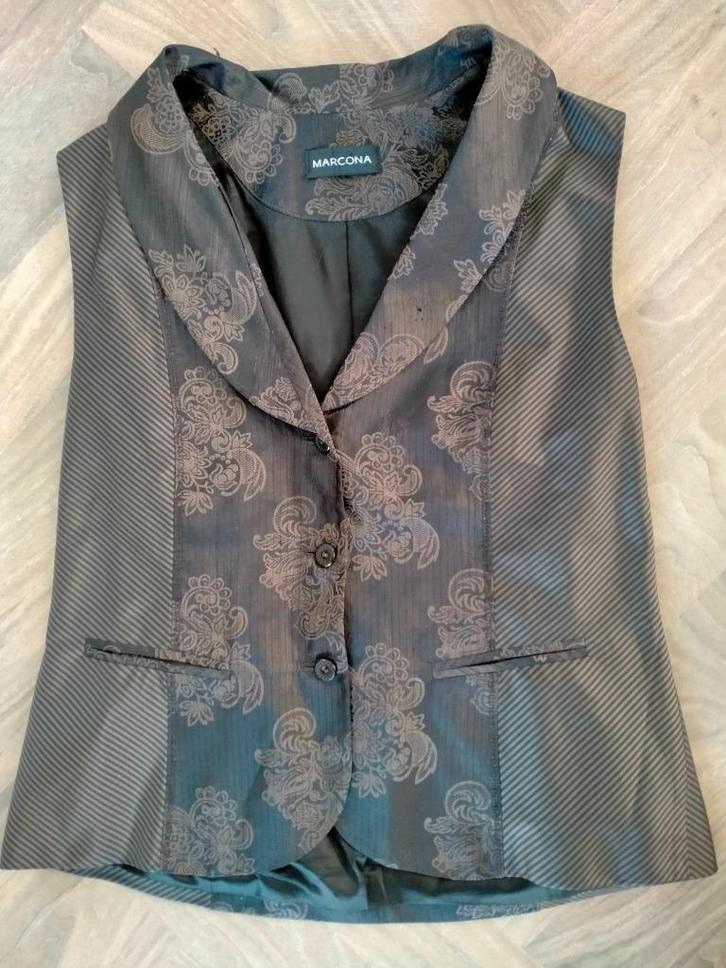 Net en hip giletje, licht glanzend stof, maat 42,  Marcona, Kleding | Dames, Tops, Gedragen, Maat 42/44 (L), Korte mouw, Ophalen
