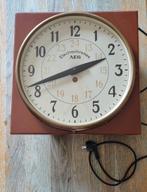 Grote AEG Electrochronos Elektrische 220 volt klok., Antiek en Kunst, Ophalen of Verzenden