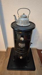 Vintage Pelgrim Potkachel met Theepot, Huis en Inrichting, Kachels, Ophalen, Potkachel, Gebruikt, Vrijstaand