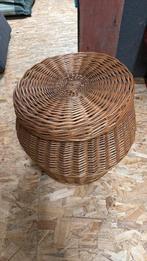 Rieten mand opbergkist speelgoedkist poef, Huis en Inrichting, Woonaccessoires | Schalen en Manden, Ophalen, Zo goed als nieuw