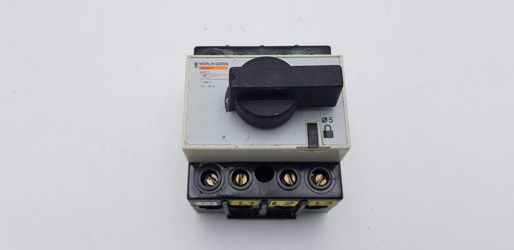 Merlin Gerin Groepenkast Hoofdschakelaar IN 63 S 63A (1x), Hobby en Vrije tijd, Elektronica-componenten, Gebruikt, Ophalen of Verzenden