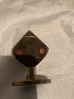 Massief koperen dobbelsteen op standaard,  press-papier, Ophalen of Verzenden