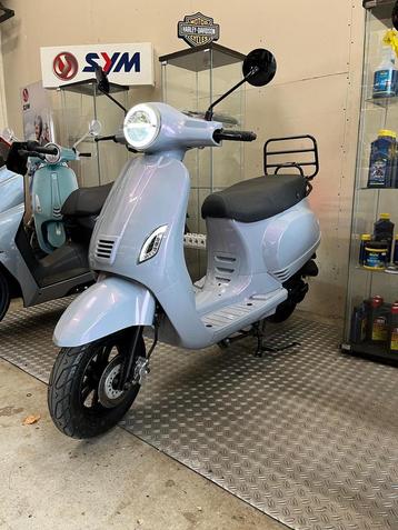 TYM Alpha Vespa Bromscooter - Amethyst Cameleon beschikbaar voor biedingen