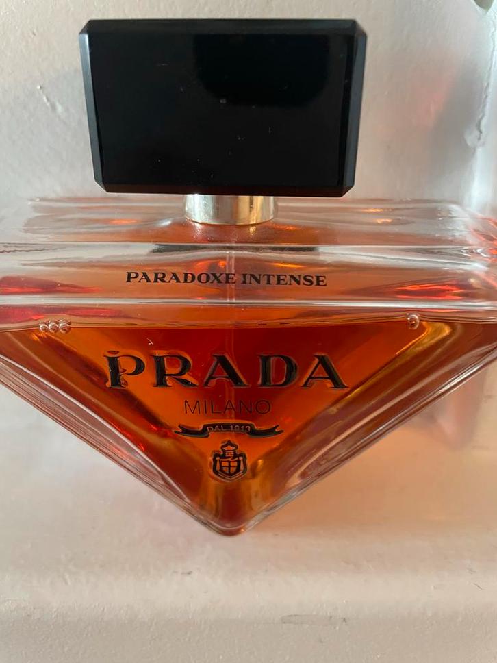 Prada Paradoxe Intense 90ml Parfum, Sieraden, Tassen en Uiterlijk, Uiterlijk | Parfum, Zo goed als nieuw, Ophalen of Verzenden