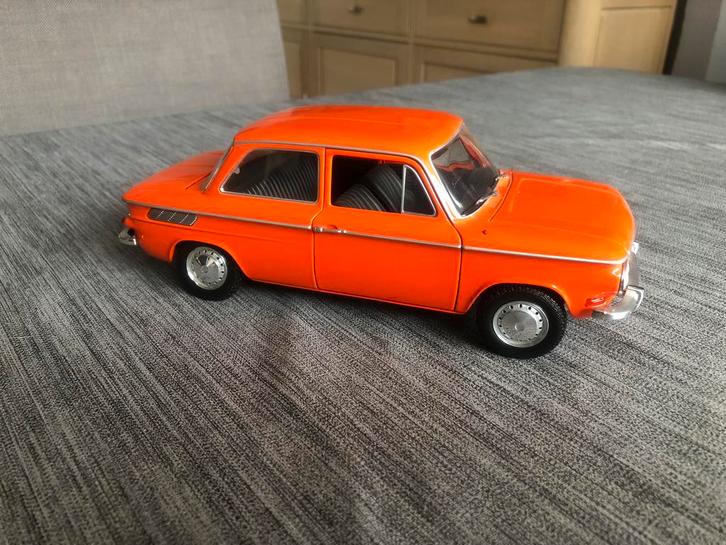 Revell 1/18 nsu tt super mooi alleen geen doos, Hobby en Vrije tijd, Modelauto's | 1:18, Zo goed als nieuw, Auto, Revell, Ophalen