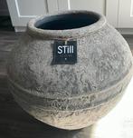 Still Collection aarde vaas/pot, Huis en Inrichting, Woonaccessoires | Vazen, Minder dan 50 cm, Ophalen of Verzenden, Zo goed als nieuw