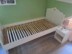 Leuk meiden bed met nachtkastje, Kinderen en Baby's, Kinderkamer | Bedden, Ophalen, 85 tot 100 cm, Gebruikt, Lattenbodem