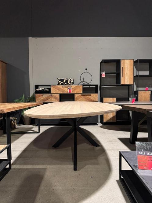 Eettafel Le mans l Whoon l  l van €2470,- voor €1399,-, Huis en Inrichting, Tafels | Eettafels, Zo goed als nieuw, 100 tot 150 cm