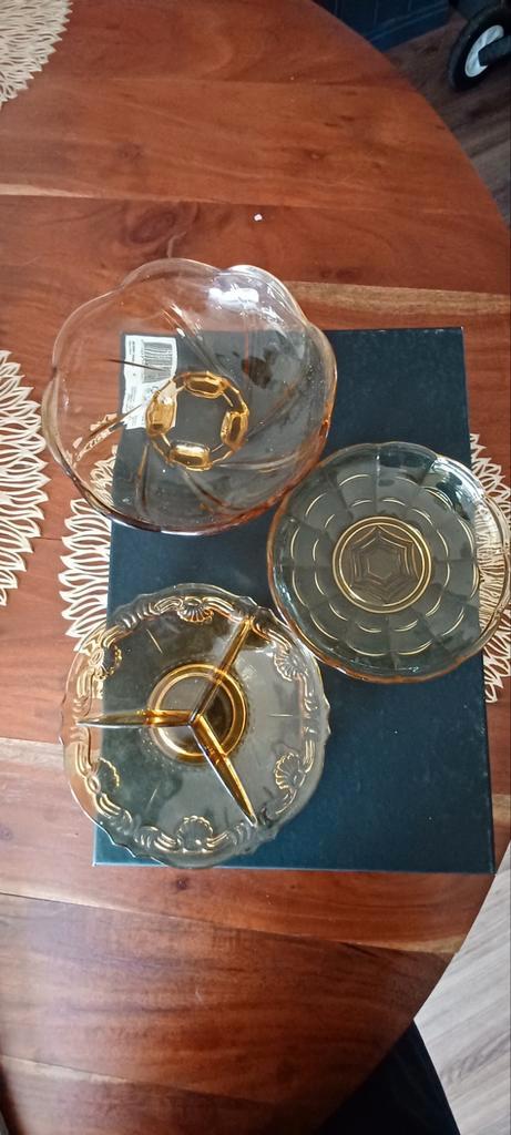 Vintage set van 3 schaaltjes, amberklrurig 22,⁵⁰-€, Huis en Inrichting, Keuken | Servies, Zo goed als nieuw, Schaal of Schalen