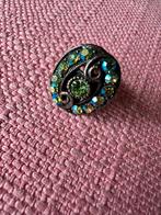 Vintage Cocktailring met Strass, Gebruikt, Ophalen of Verzenden, Dame, Goud
