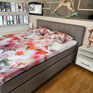 Showroommodel van Landschoot Axelson 180 x 210 beschikbaar voor biedingen