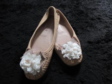 DAMESSCHOENEN nieuw maat 37 merk RDA leer instappers € 20 beschikbaar voor biedingen