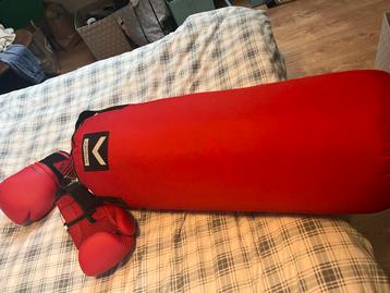 Bokszak en bokshandschoenen - Outshock beschikbaar voor biedingen