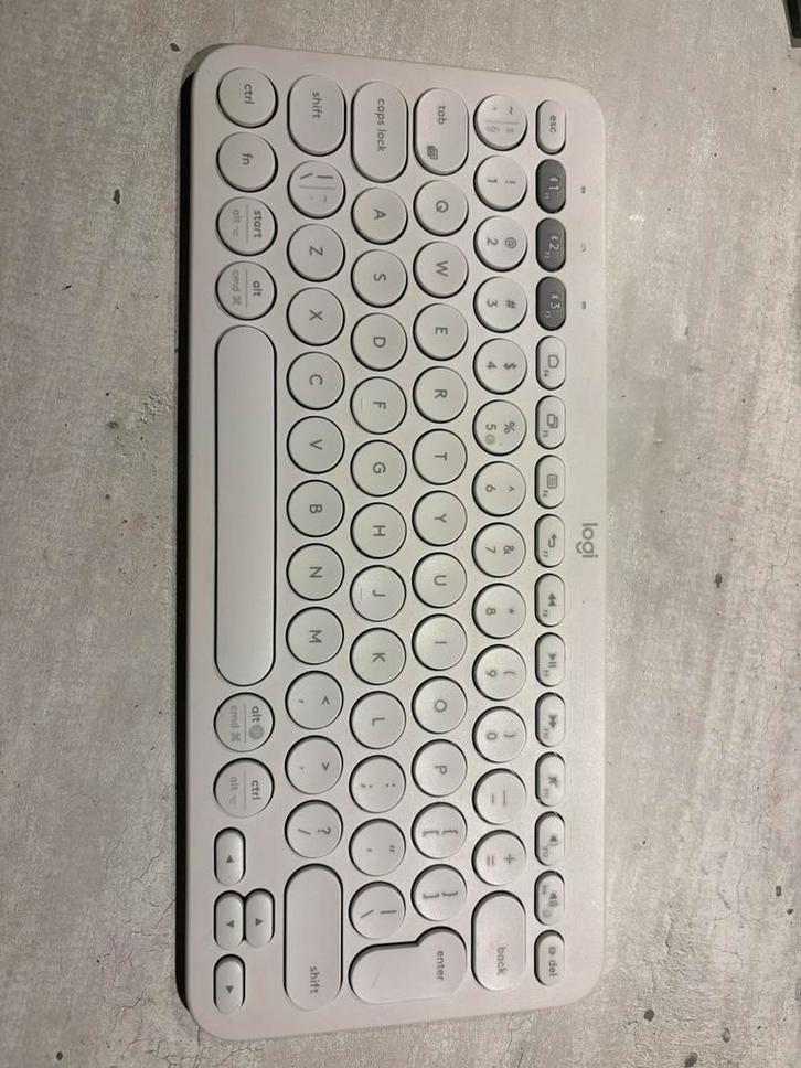 Logitech k380 toetsenbord, Computers en Software, Toetsenborden, Zo goed als nieuw, Qwerty, Draadloos, Ophalen of Verzenden