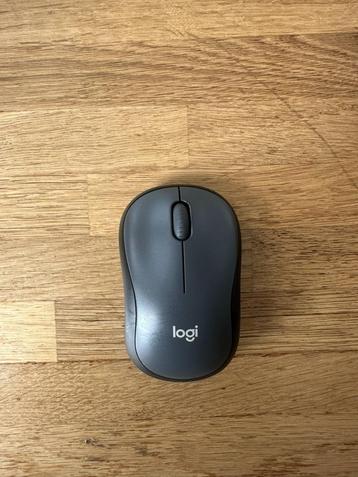 Logitech M220 Silent – Draadloze Muis – Grijs beschikbaar voor biedingen