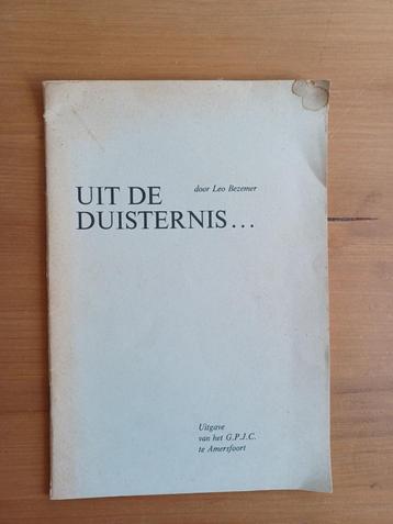 Uit de duisternis.... beschikbaar voor biedingen