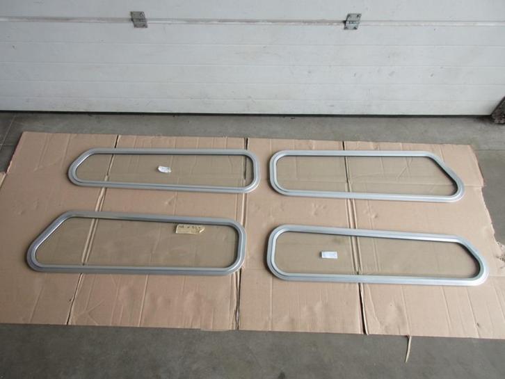 4x Vetus scheepsraam in aluminium, 106 cm lang, Watersport en Boten, Accessoires en Onderhoud, Nieuw, Overige typen, Ophalen