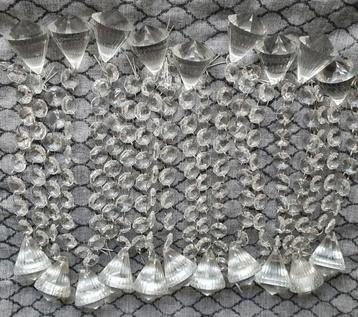 ZGAN! PRACHTIGE pegels onderdelen kroonluchter GEEN PLASTIC beschikbaar voor biedingen