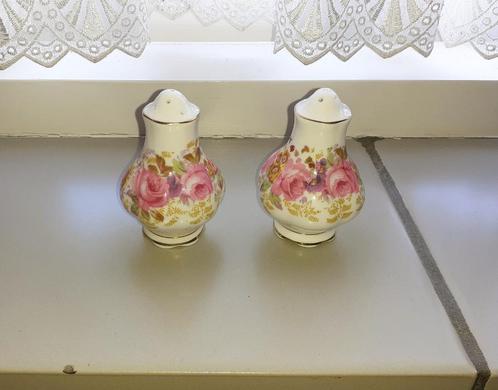 Royal albert peper en zout set, Verzamelen, Porselein, Kristal en Bestek, Zo goed als nieuw, Kop en/of schotel, Verzenden