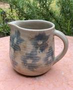 Potterie de Driehoek schenk kannetje, Antiek en Kunst, Antiek | Keramiek en Aardewerk, Ophalen of Verzenden