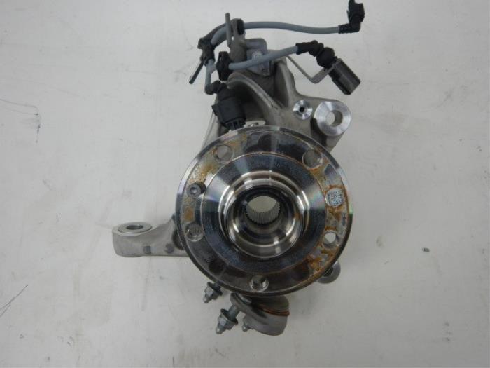 Fusee rechts-voor Volkswagen Golf (22729904), Auto-onderdelen, Ophanging en Onderstel, Gebruikt, Ophalen of Verzenden