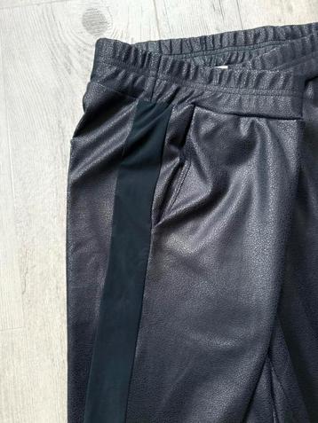 Nieuwe Studio Anneloes craquelé Leatherlook broek L/40 beschikbaar voor biedingen