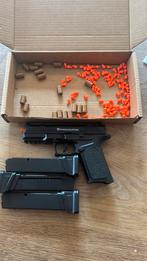Nep pistool met hulzen, kogels en 3 magazijnen, Ophalen of Verzenden, Overige soorten