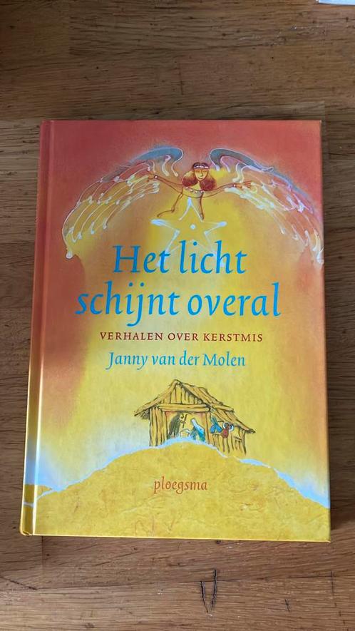 Janny van der Molen - Het licht schijnt overal, Boeken, Kinderboeken | Jeugd | onder 10 jaar, Zo goed als nieuw, Ophalen of Verzenden