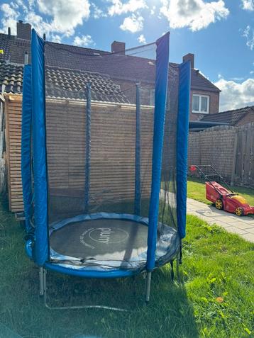 Kleine compacte trampoline 140 cm beschikbaar voor biedingen