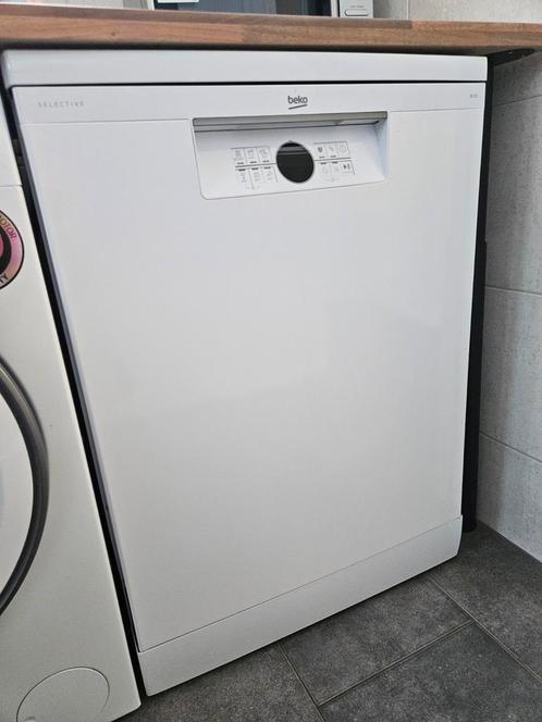 Vrijstaande Beko vaatwasser 1 jaar oud!, Witgoed en Apparatuur, Vaatwasmachines, Zo goed als nieuw, Vrijstaand, 85 tot 90 cm, 45 tot 60 cm