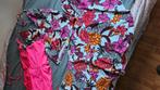 Een vrolijke set broekje, bovenstukjes, tankini en omslagrok, Kleding | Dames, Badmode en Zwemkleding, Ophalen, Zo goed als nieuw