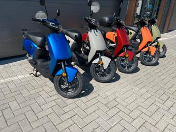 Super soco cux vmoto elektrische scooter beschikbaar voor biedingen