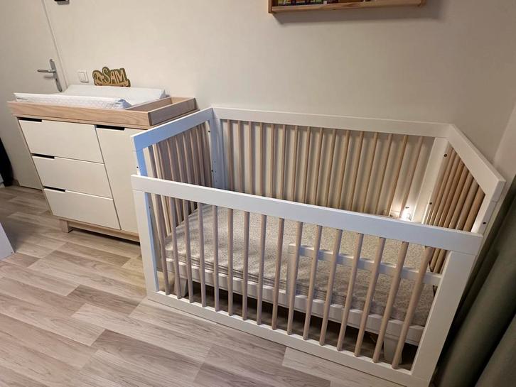 Babyletto Hudson 3-in-1 Ledikant + Commode, Kinderen en Baby's, Kinderkamer | Commodes en Kasten, Zo goed als nieuw, 90 tot 105 cm