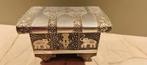 Sieradenkistje metaal / olifanten bewerking, Ophalen of Verzenden, Gebruikt
