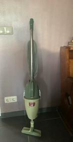 Antiek steelstofzuiger Sniffy, Ophalen