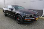 Ford Mustang 4.6 V8 GT (bj 2006, automaat), Auto's, Te koop, Geïmporteerd, Benzine, 4 stoelen