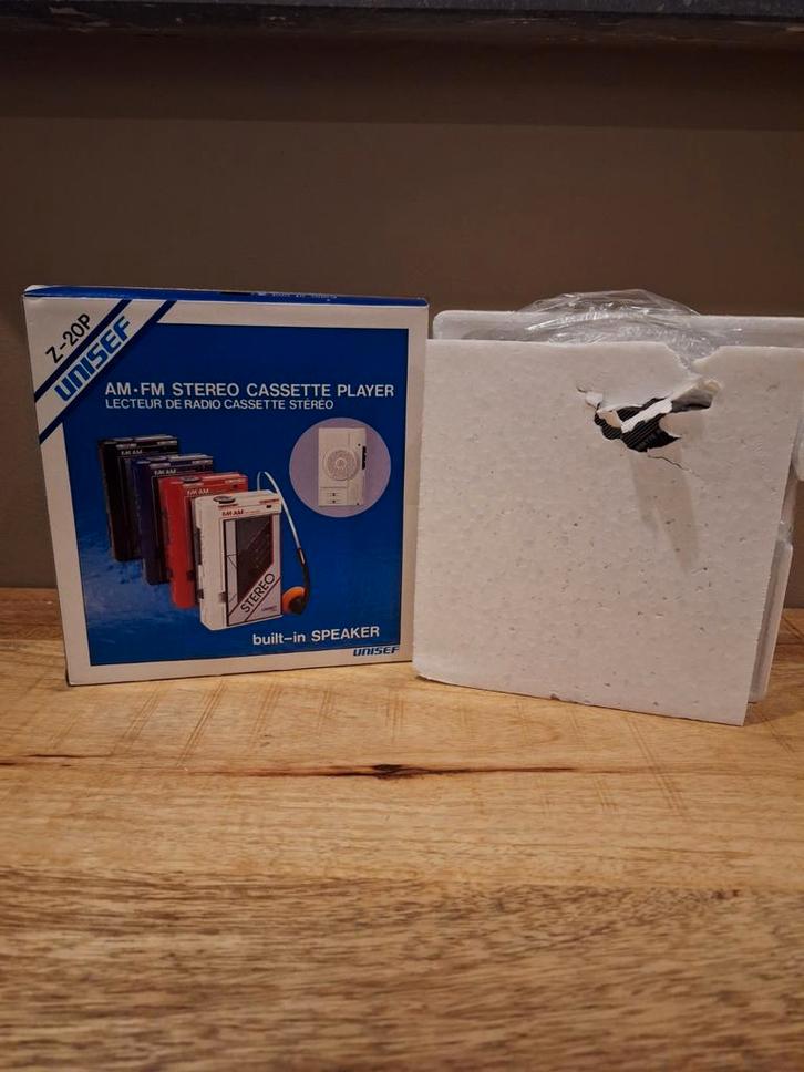 Vintage Unisef Walkman Z-20P - Nieuw in doos!, Audio, Tv en Foto, Walkmans, Discmans en Minidiscspelers, Walkman, Ophalen of Verzenden