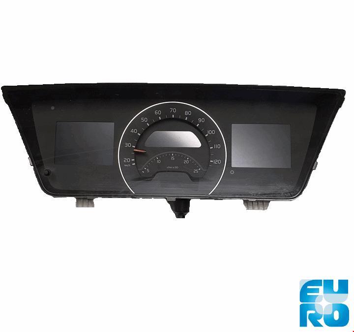 VOLVO FH4-FM4 COMBIPANEEL 21982568U, Auto-onderdelen, Vrachtwagen-onderdelen, Volvo, Dashboard en Schakelaars, Gebruikt, Ophalen of Verzenden