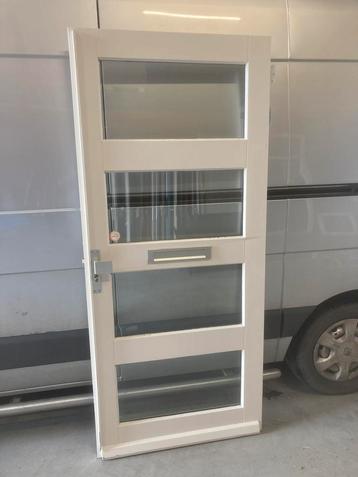 Hardhouten voordeur 93*210,5 beschikbaar voor biedingen