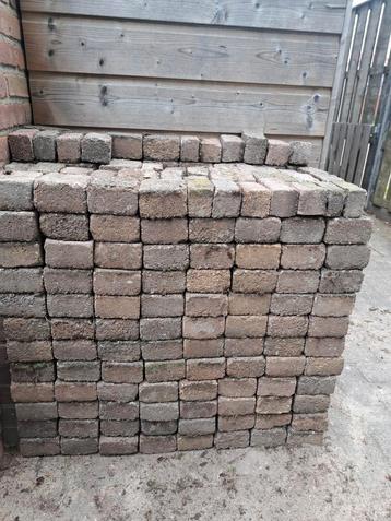 Vierkante stenen (Coble stones) beschikbaar voor biedingen