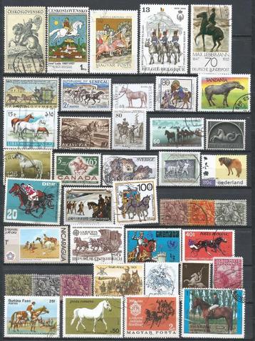 50 Postzegels met paarden beschikbaar voor biedingen