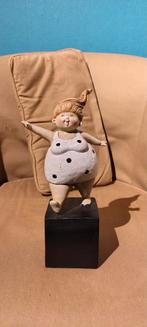 Dikke dame op sockel, Ophalen of Verzenden, Zo goed als nieuw